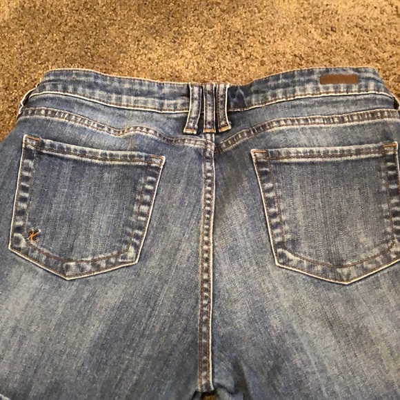 Like new distressed Kut from the Kluth size 10 - Picture 3 of 5